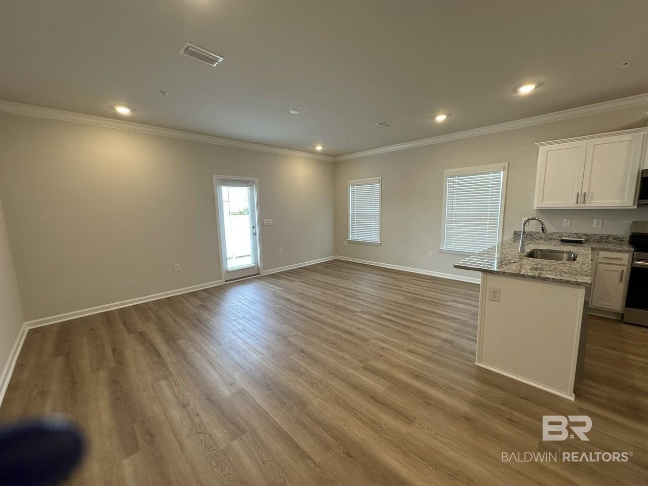 4341 Lost Bay Dr - Photo 4 of 13