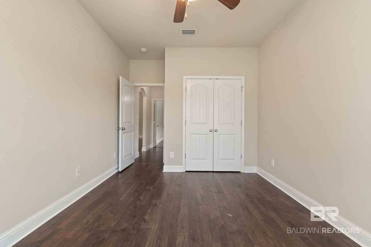 10686 Dunmore Dr - Photo 7 of 32
