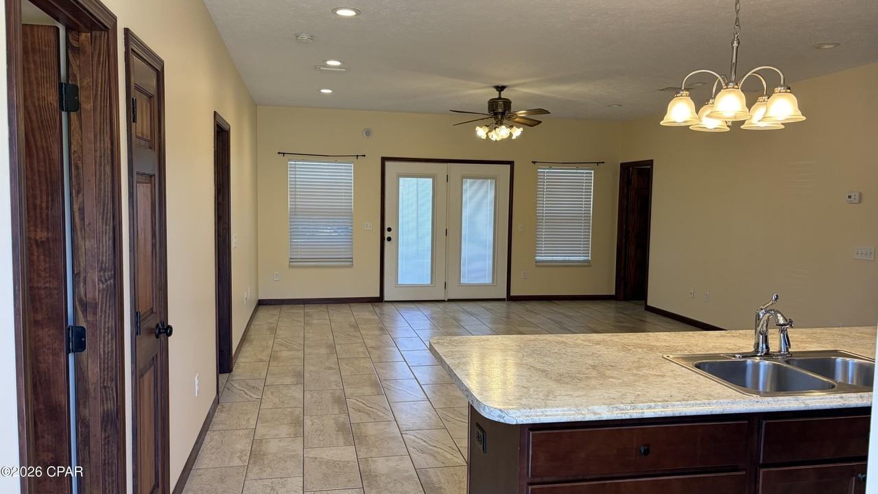 411 S Berthe Ave - Photo 2 of 19