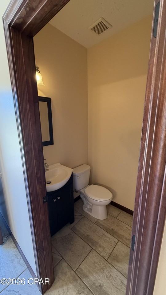 411 S Berthe Ave - Photo 7 of 19