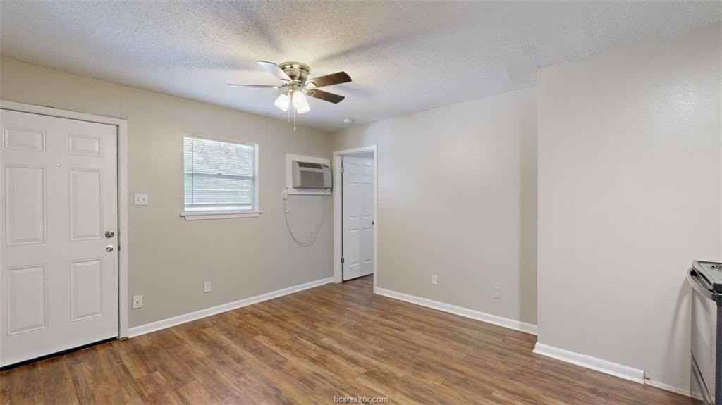 500 Foch St #2 - Photo 3 of 12