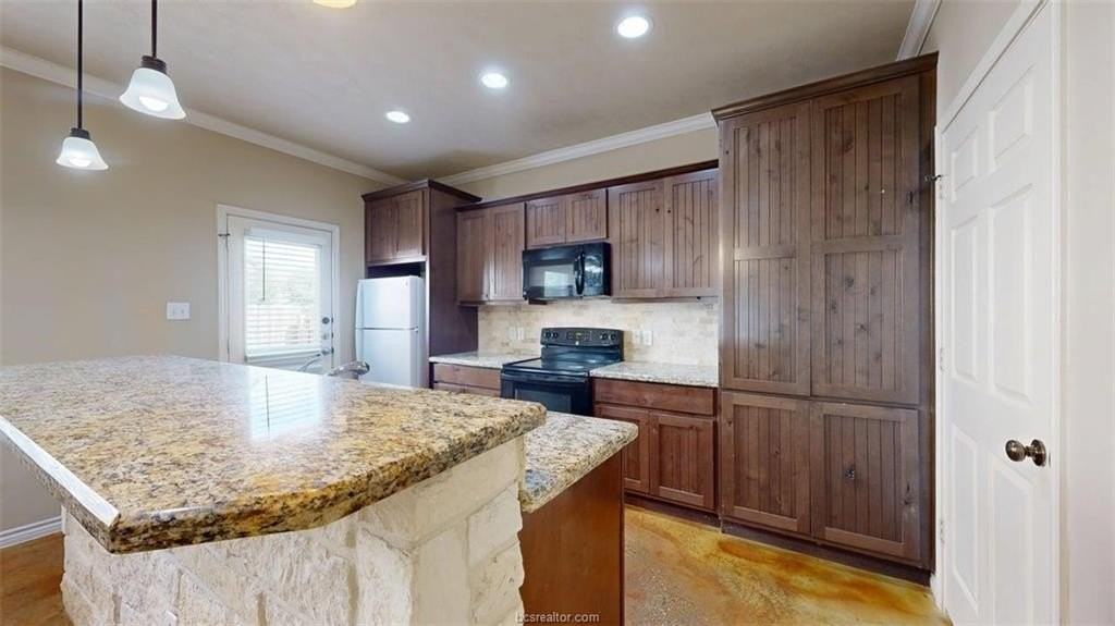 3418 Cullen Trl - Photo 6 of 28