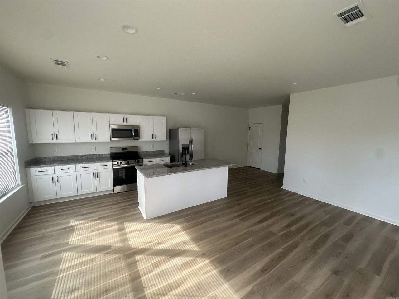 1016 S Ringo St #A - Photo 2 of 13