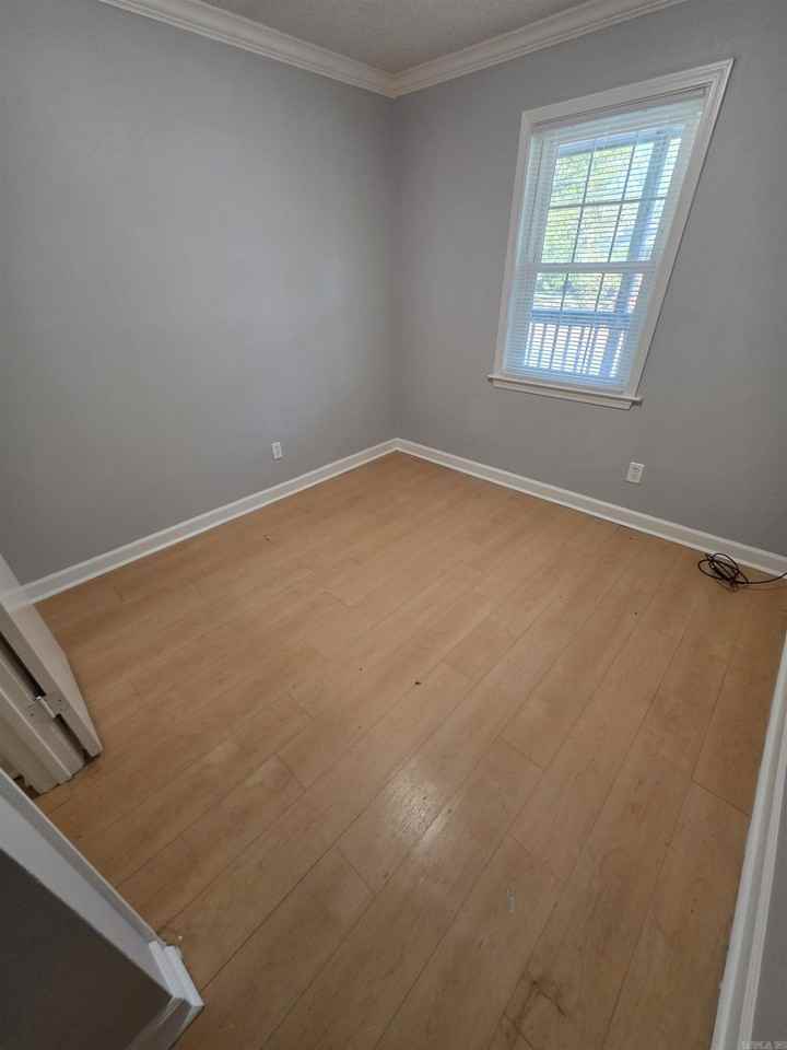 301 S Border St #F - Photo 4 of 5