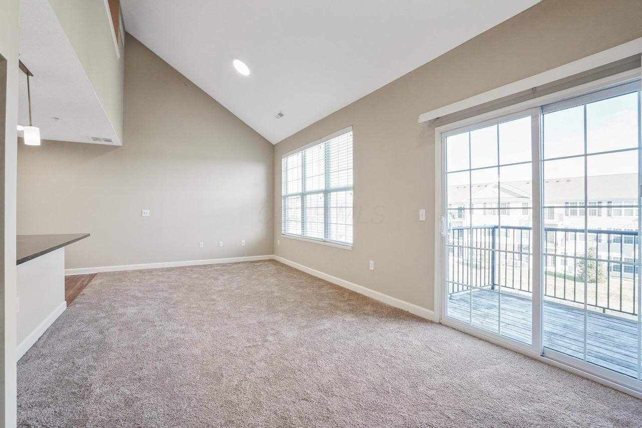 5195 Foxtail Pine St - Photo 4 of 41