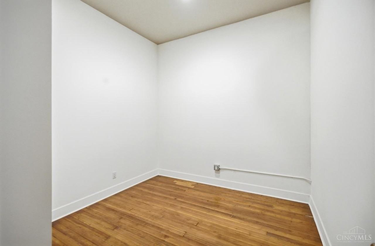 607 Main St #11 - Photo 5 of 39