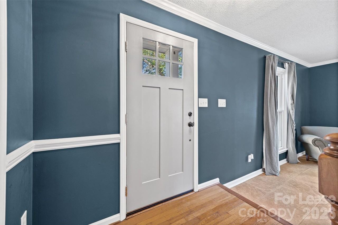 612 Grays Creek Ln - Photo 3 of 36