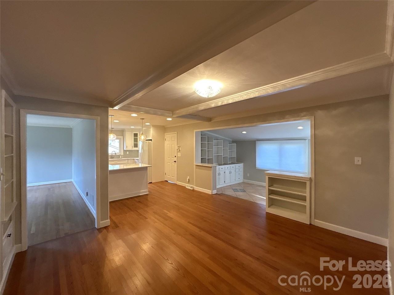 4911 Fairheath Rd - Photo 2 of 20