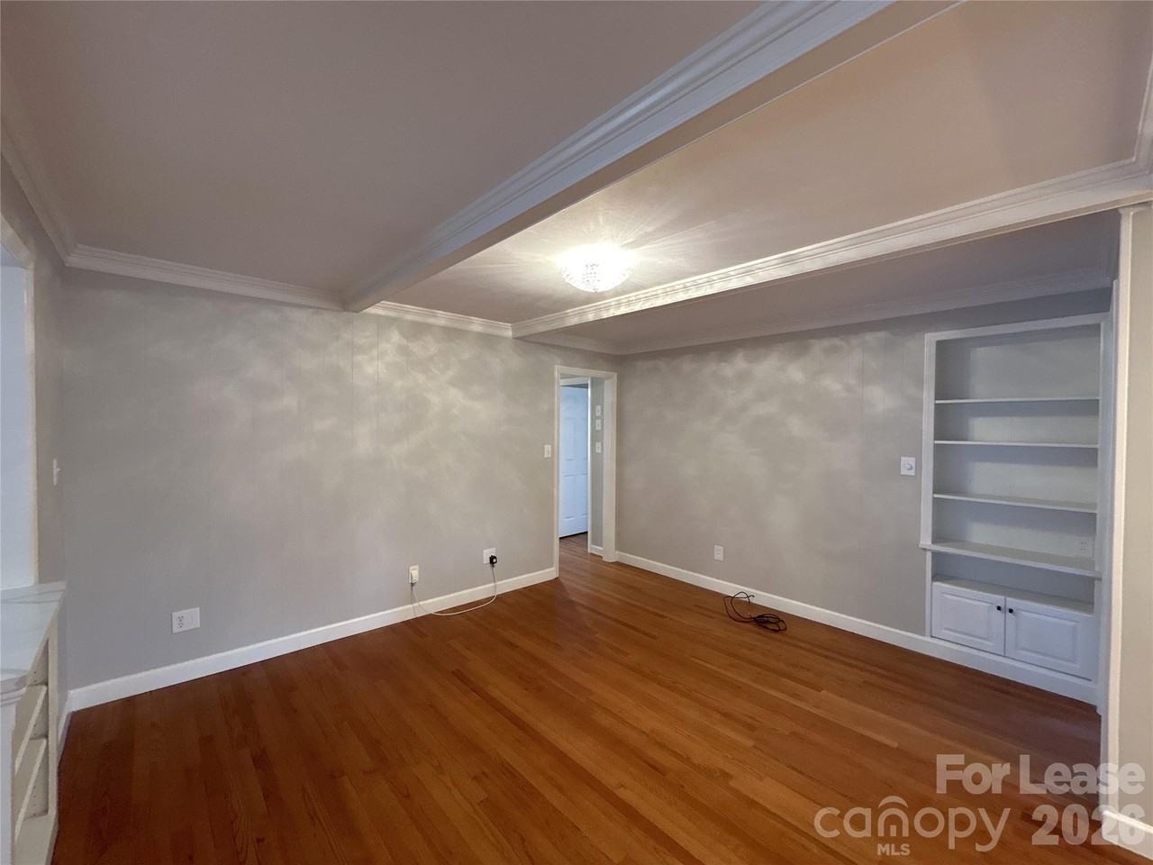 4911 Fairheath Rd - Photo 3 of 20