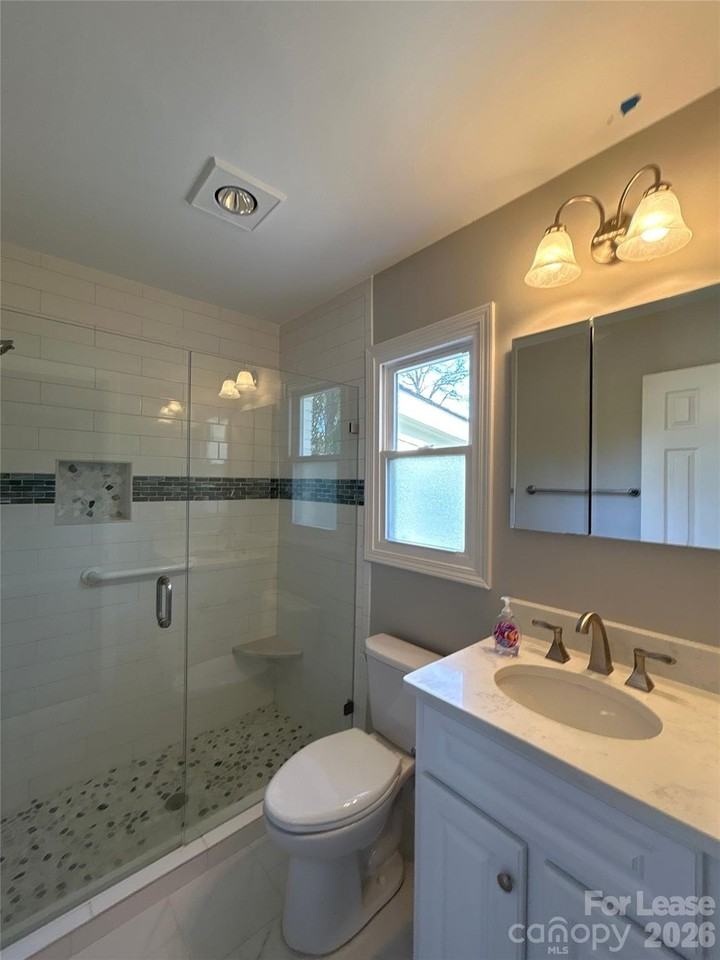 4911 Fairheath Rd - Photo 6 of 20