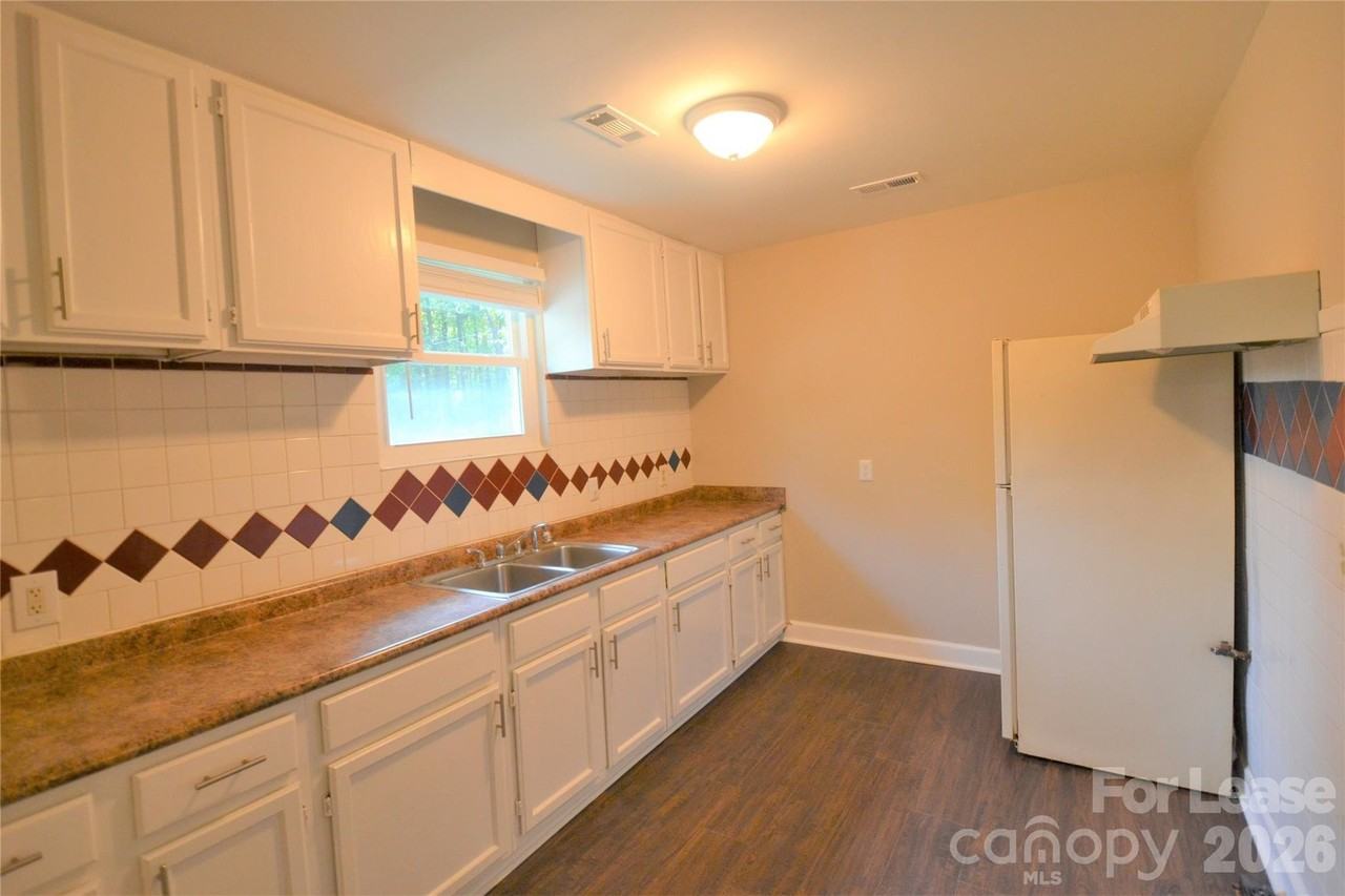 1807 Maribel Ave - Photo 6 of 14