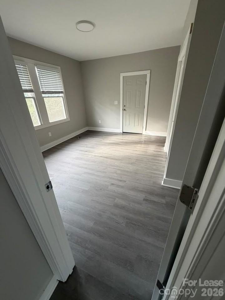 405 N Highland St - Photo 5 of 6