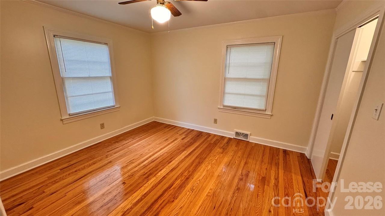 690 Brookdale Dr - Photo 2 of 19