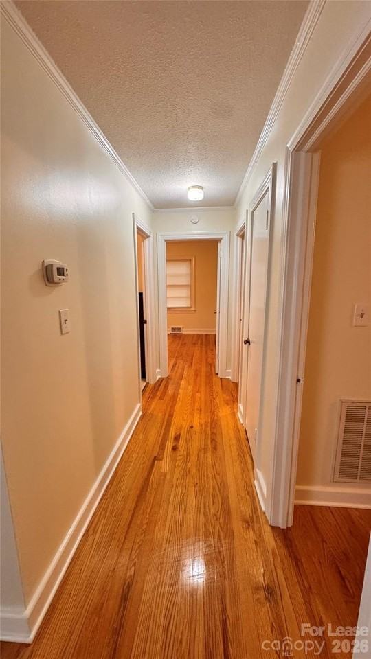 690 Brookdale Dr - Photo 4 of 19