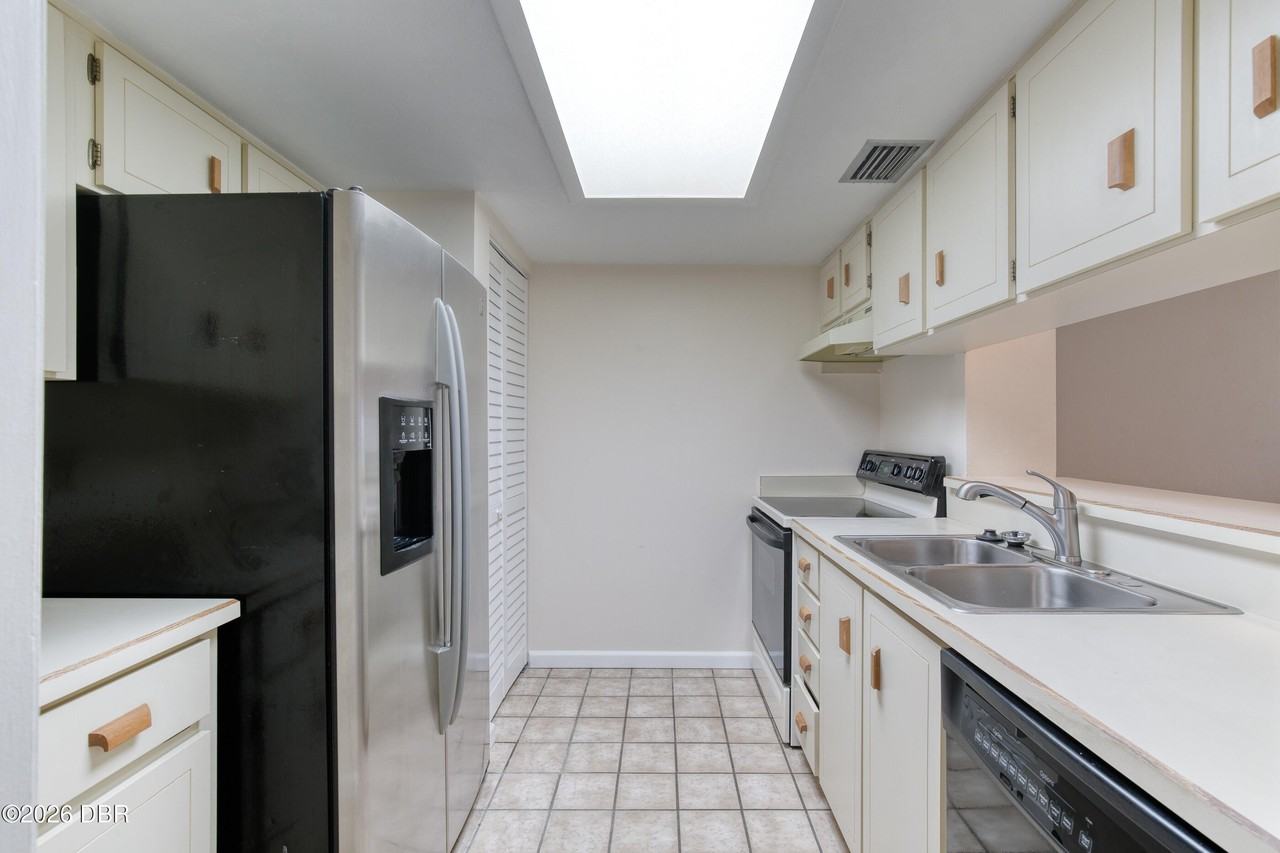 102 Bob White Ct #4 - Photo 5 of 40