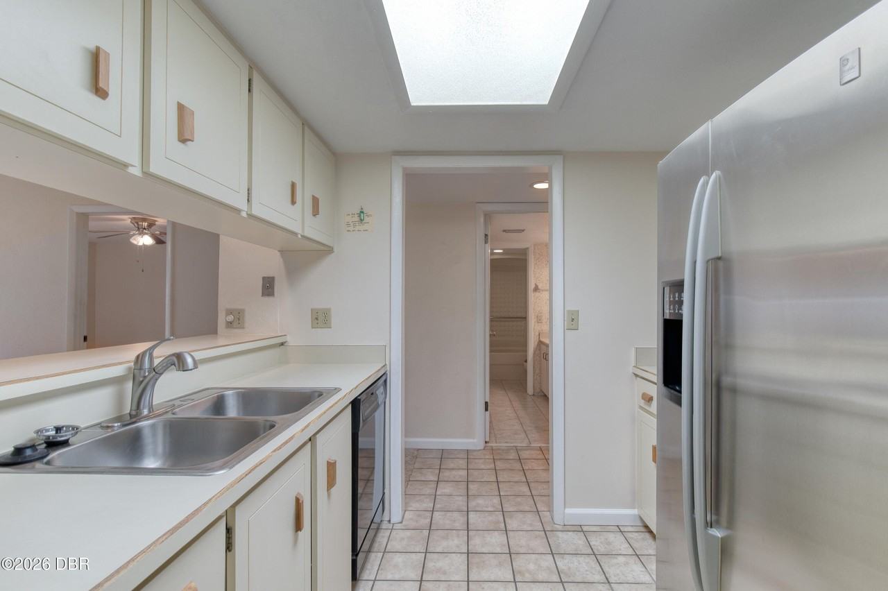 102 Bob White Ct #4 - Photo 7 of 40