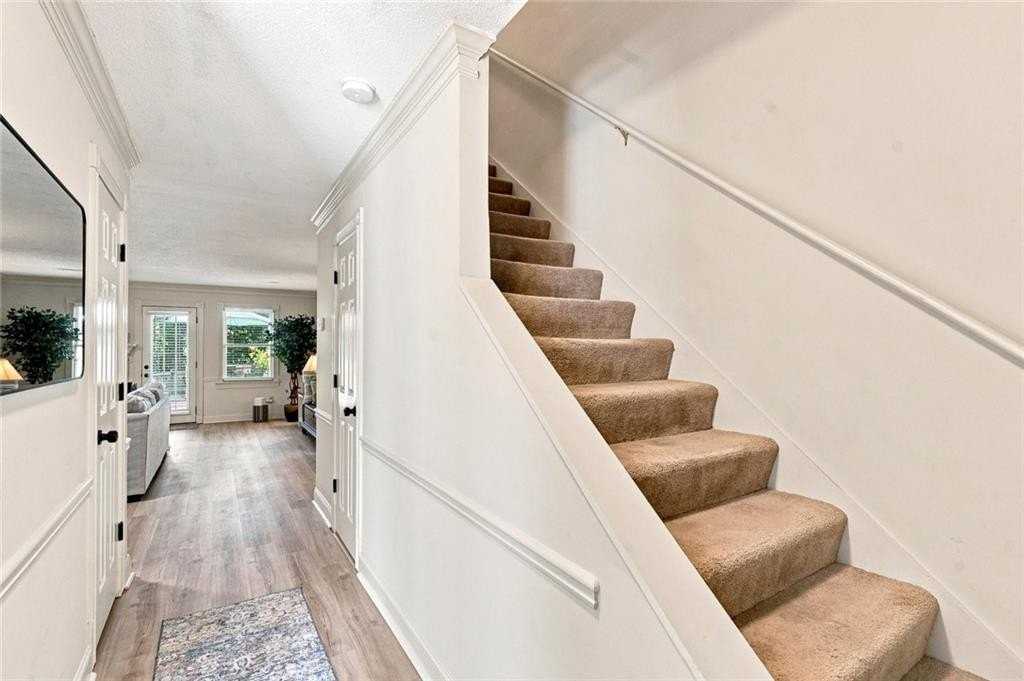1208 Magnolia Way Se - Photo 2 of 40