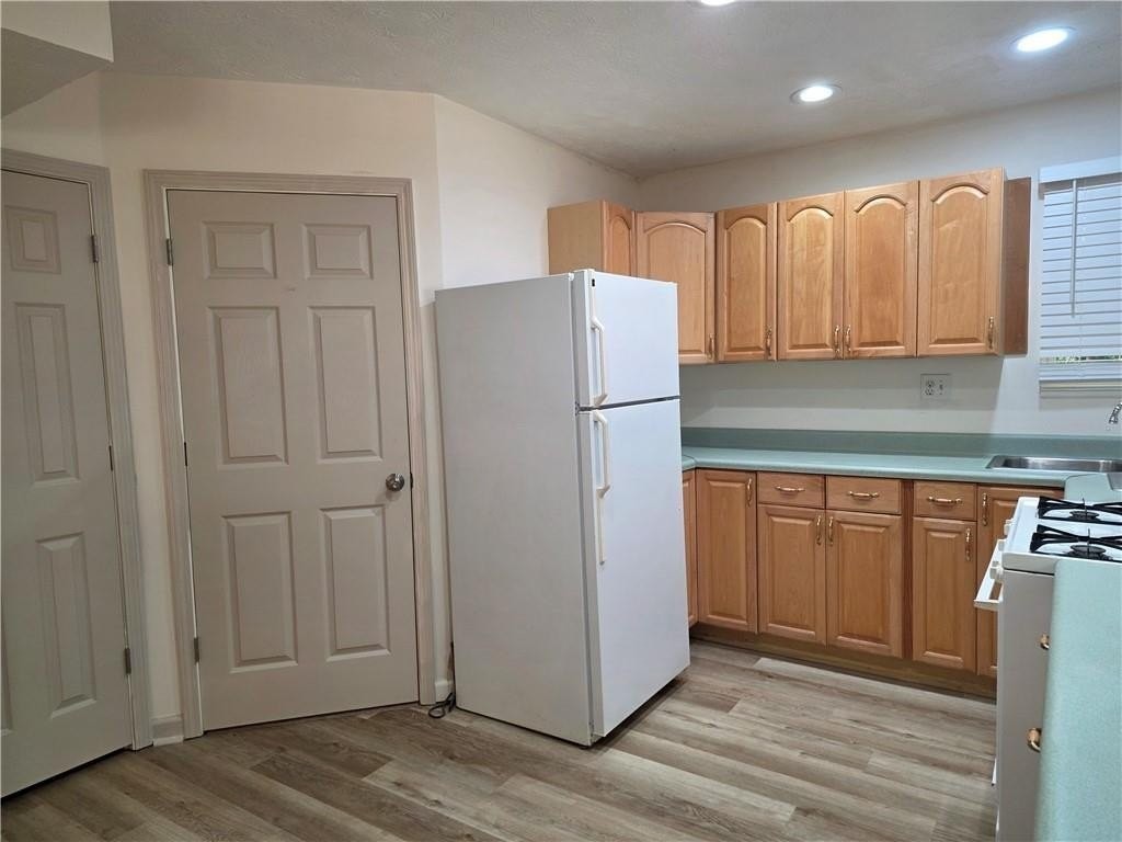 1211 Trout Dr #U - Photo 5 of 12