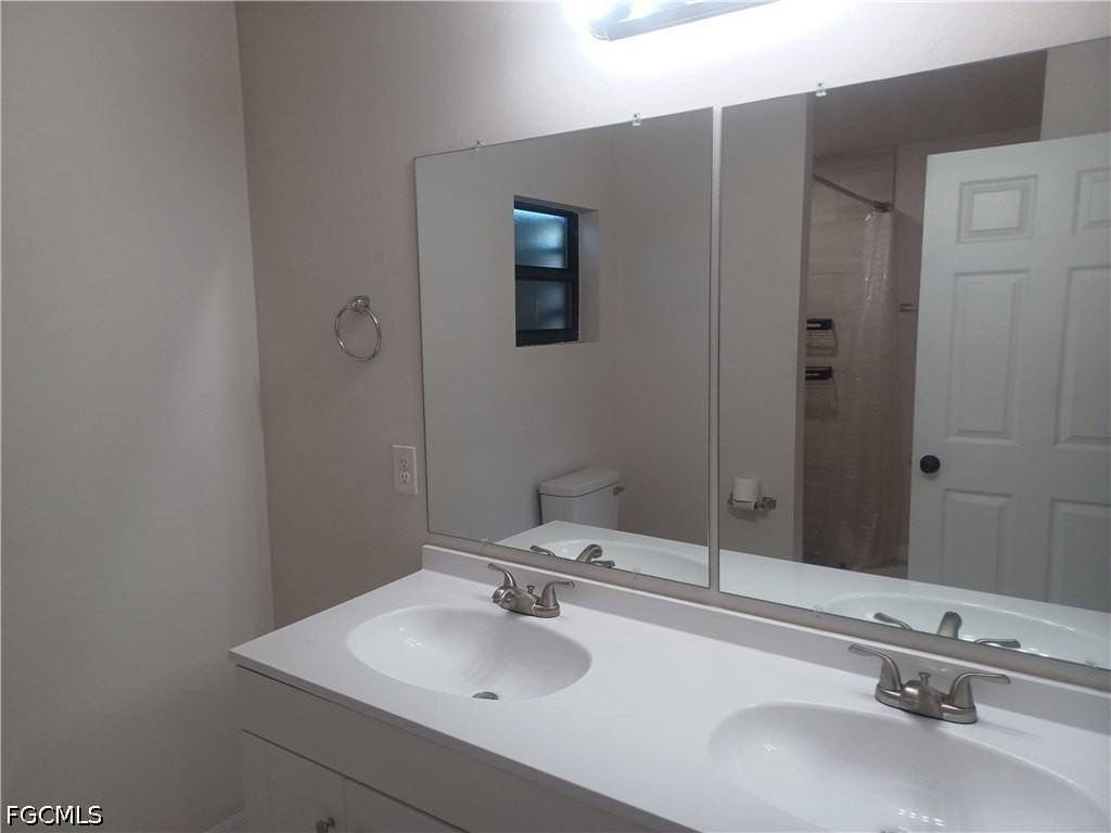 637 Ne 5th Ave - Photo 6 of 15
