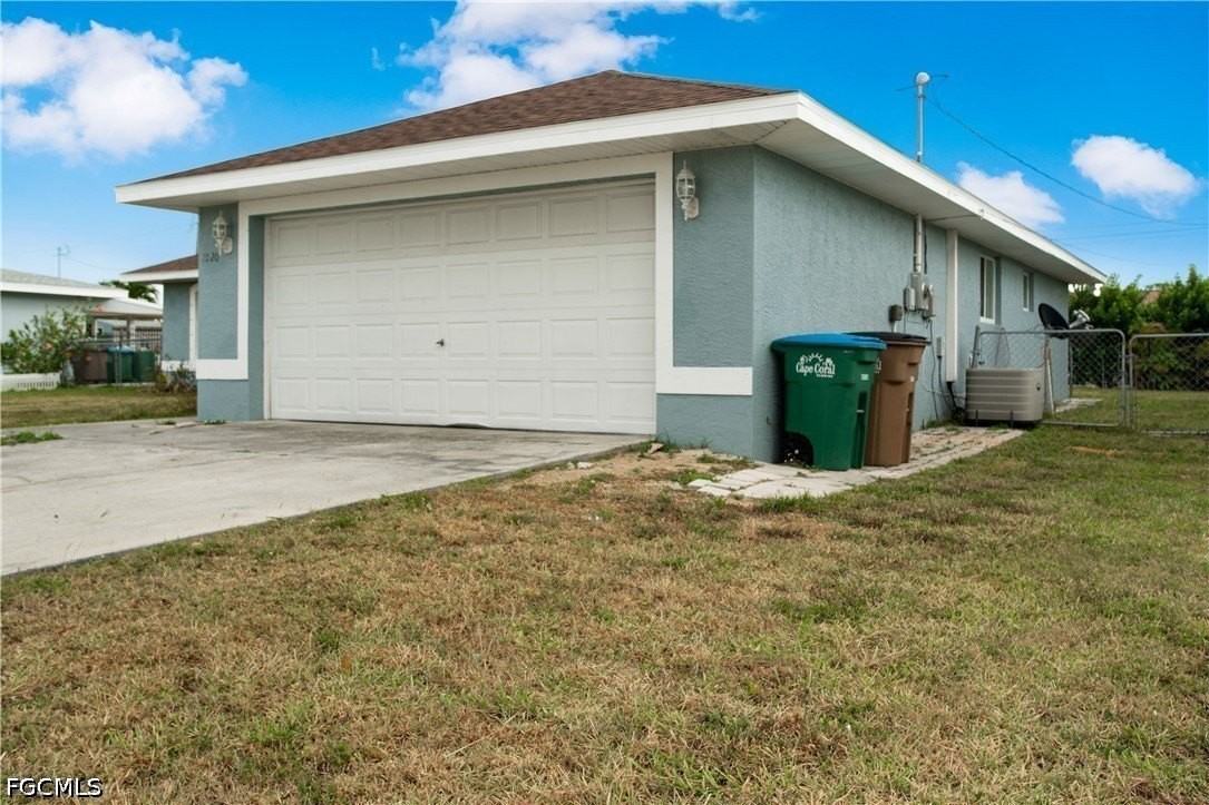 1020 Se 26th Ter - Photo 2 of 21