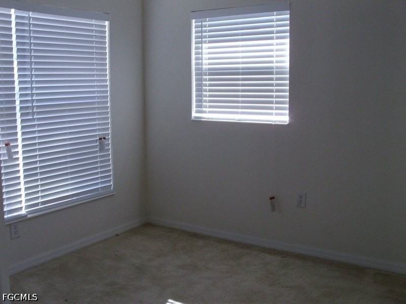 924 Hollister Ave - Photo 3 of 10