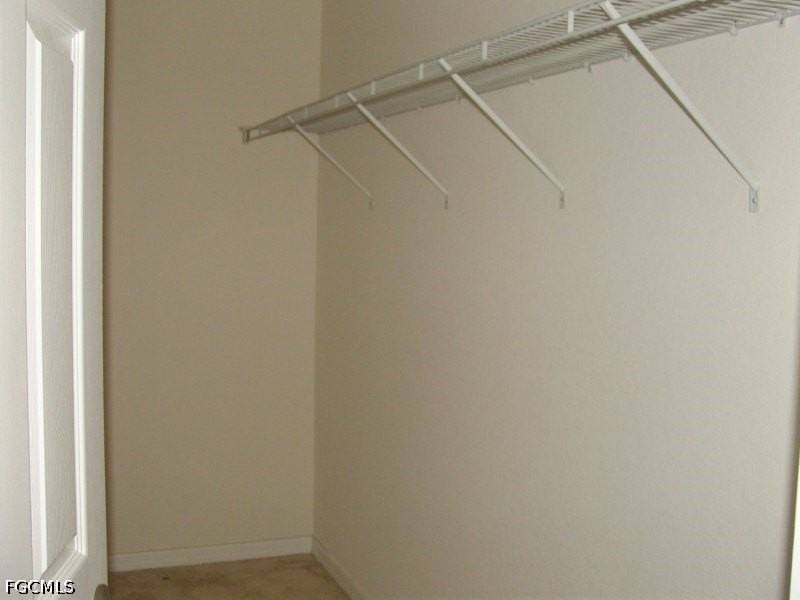 924 Hollister Ave - Photo 7 of 10