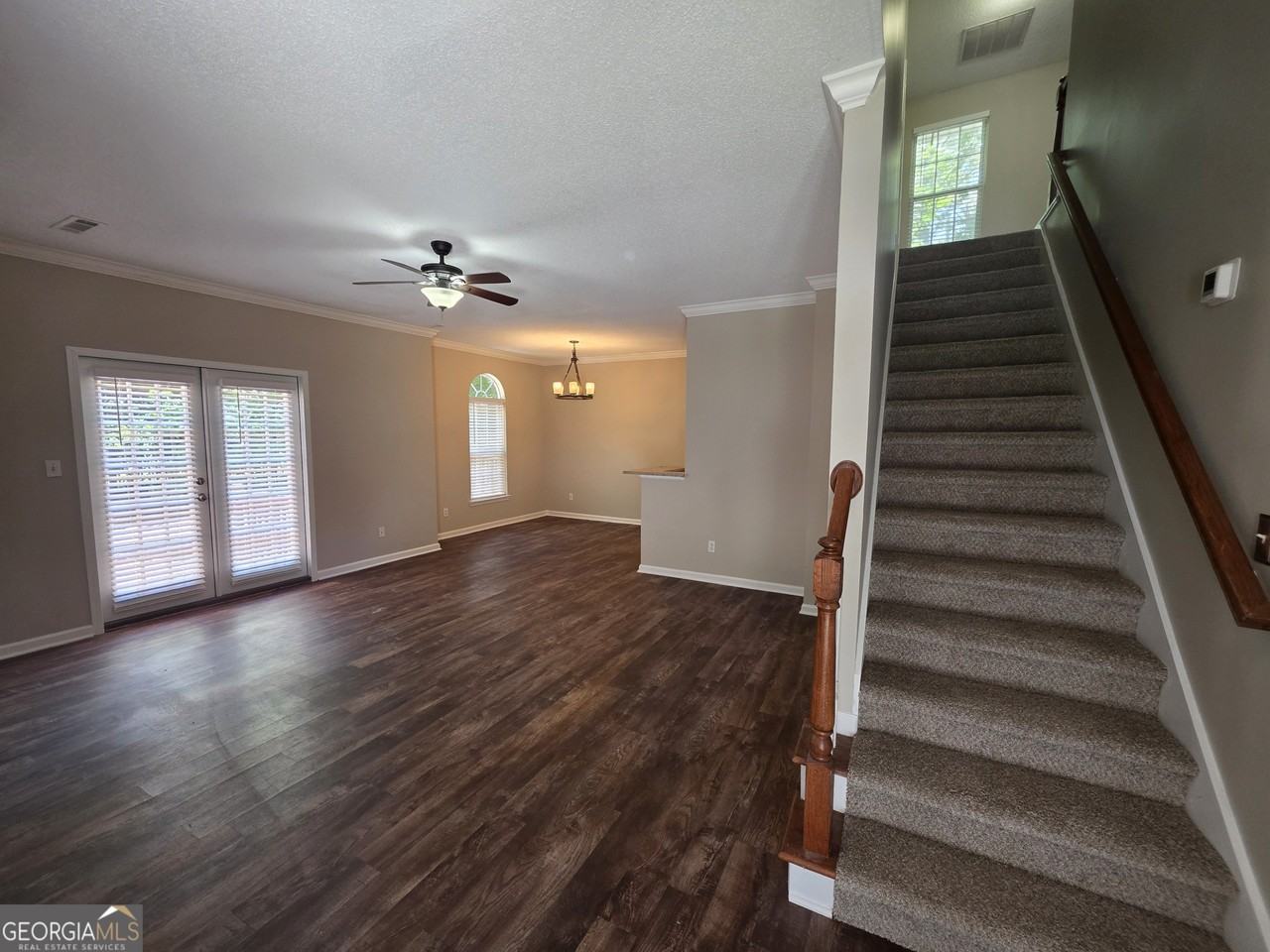 602 N Fairfield Dr - Photo 4 of 29