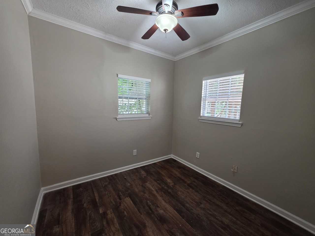 602 N Fairfield Dr - Photo 5 of 29
