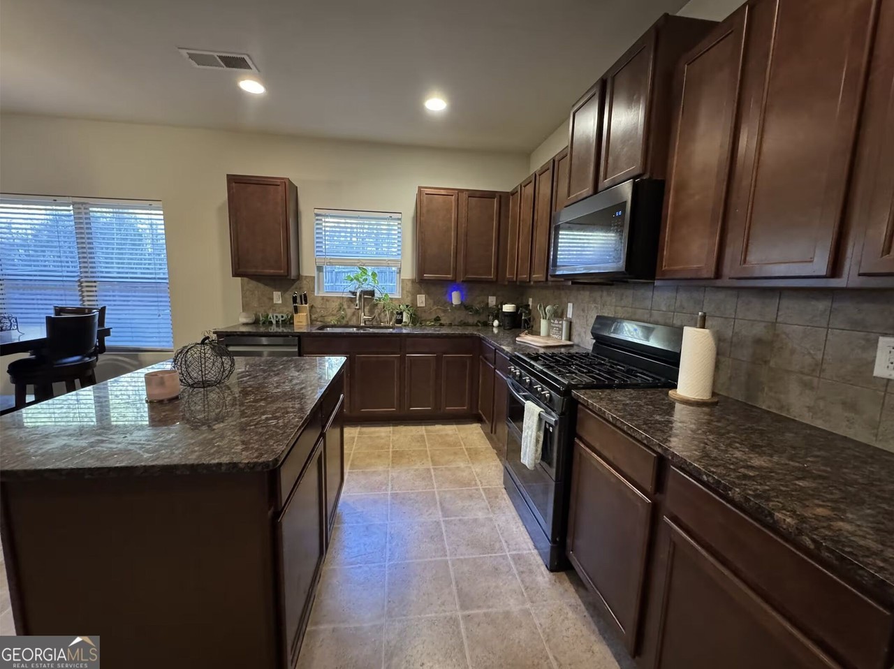 9775 Ivey Ridge Cir - Photo 7 of 17