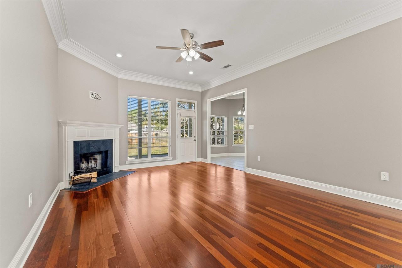 17343 Les Chenier St - Photo 2 of 20
