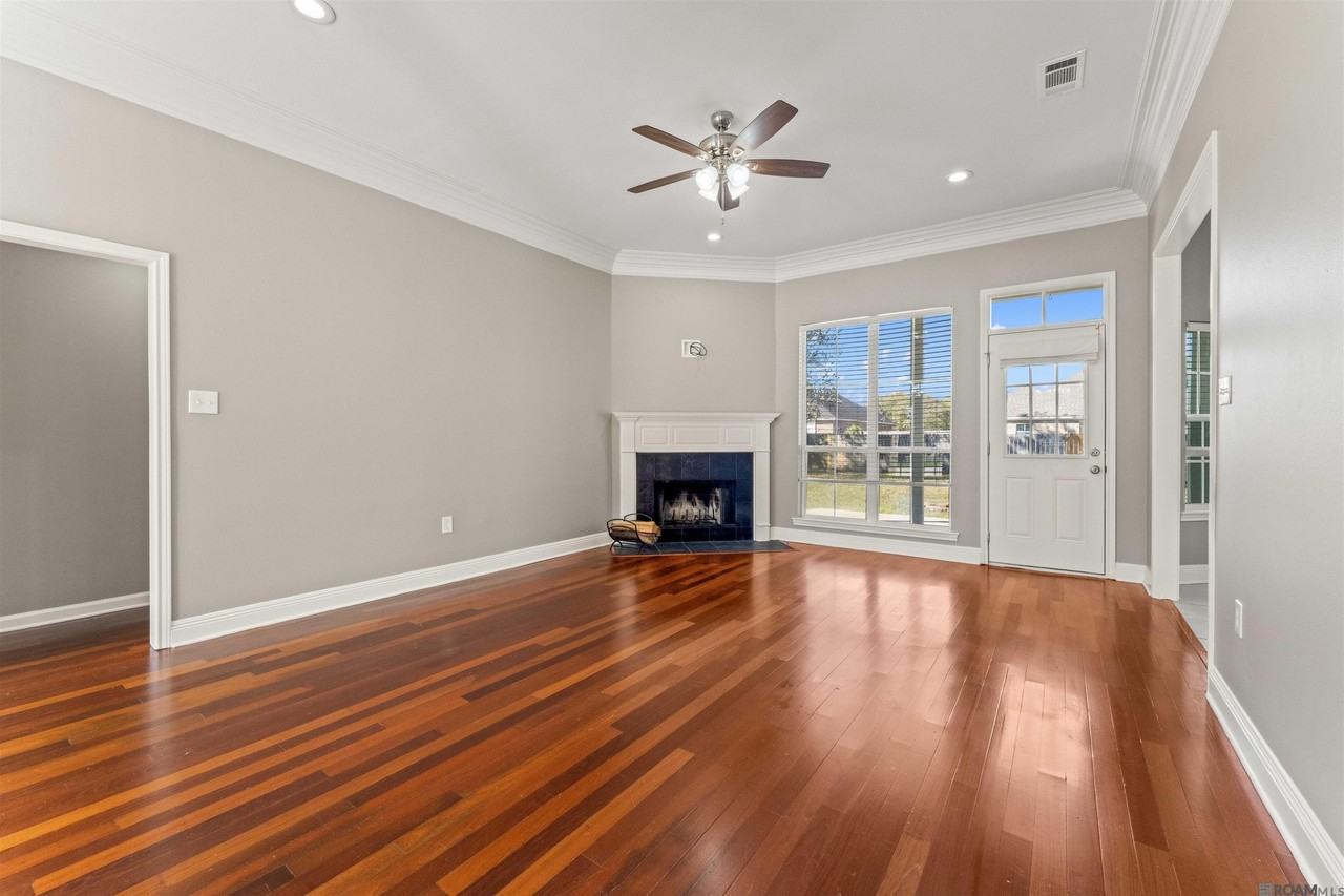 17343 Les Chenier St - Photo 3 of 20