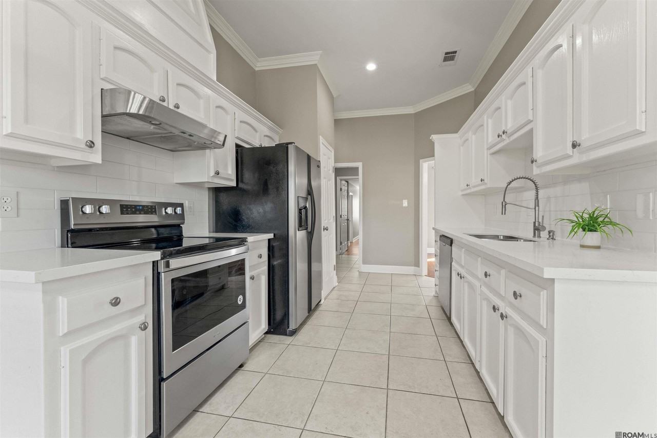 17343 Les Chenier St - Photo 6 of 20