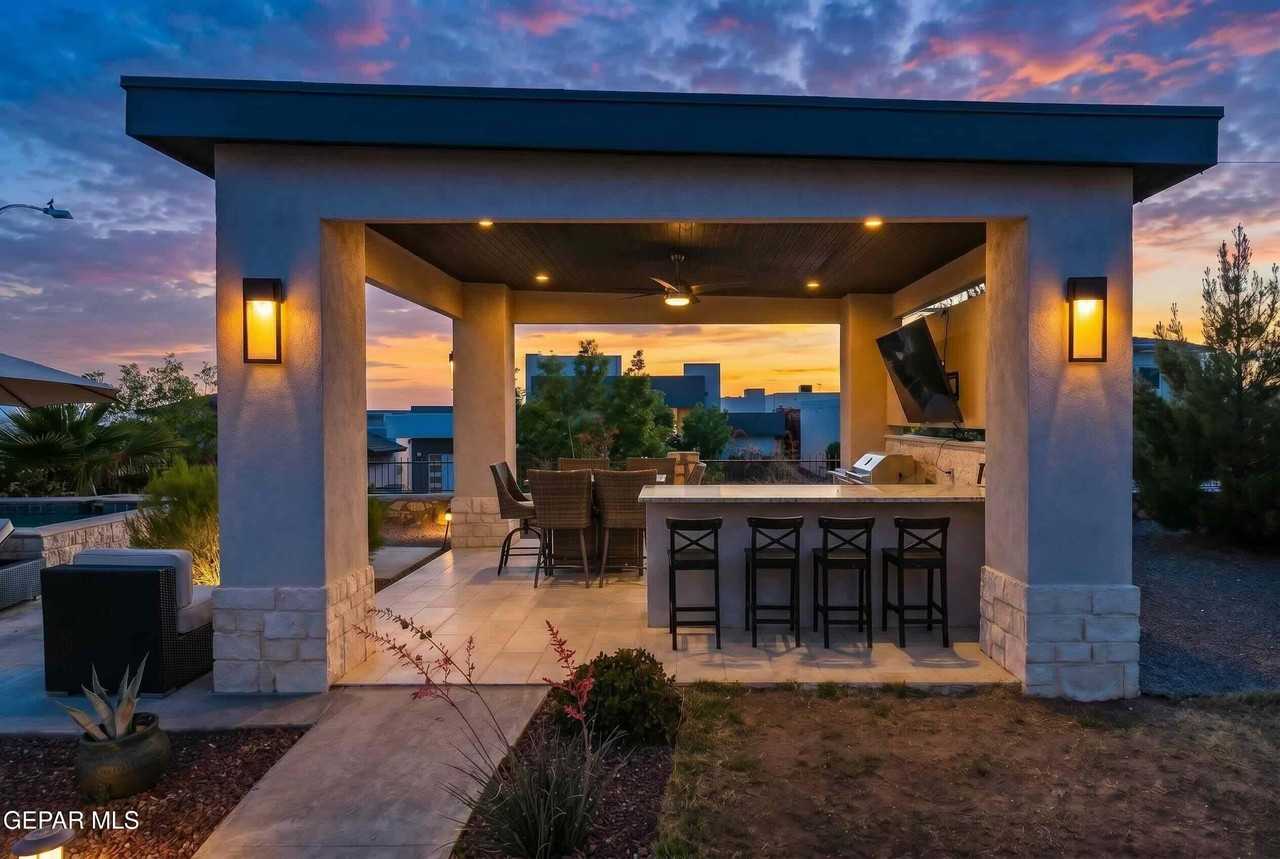 1356 Desert Night St - Photo 4 of 50