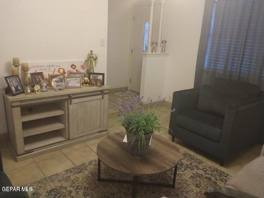 5728 Dalhart Dr - Photo 4 of 38