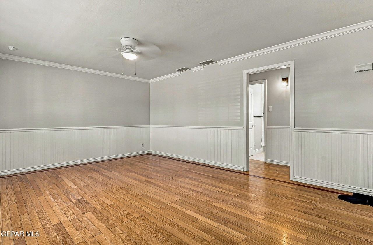 8104 Parkland Dr - Photo 6 of 41