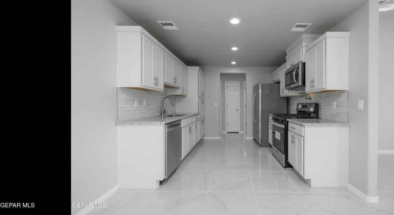 15221 Gauge Ct - Photo 6 of 17