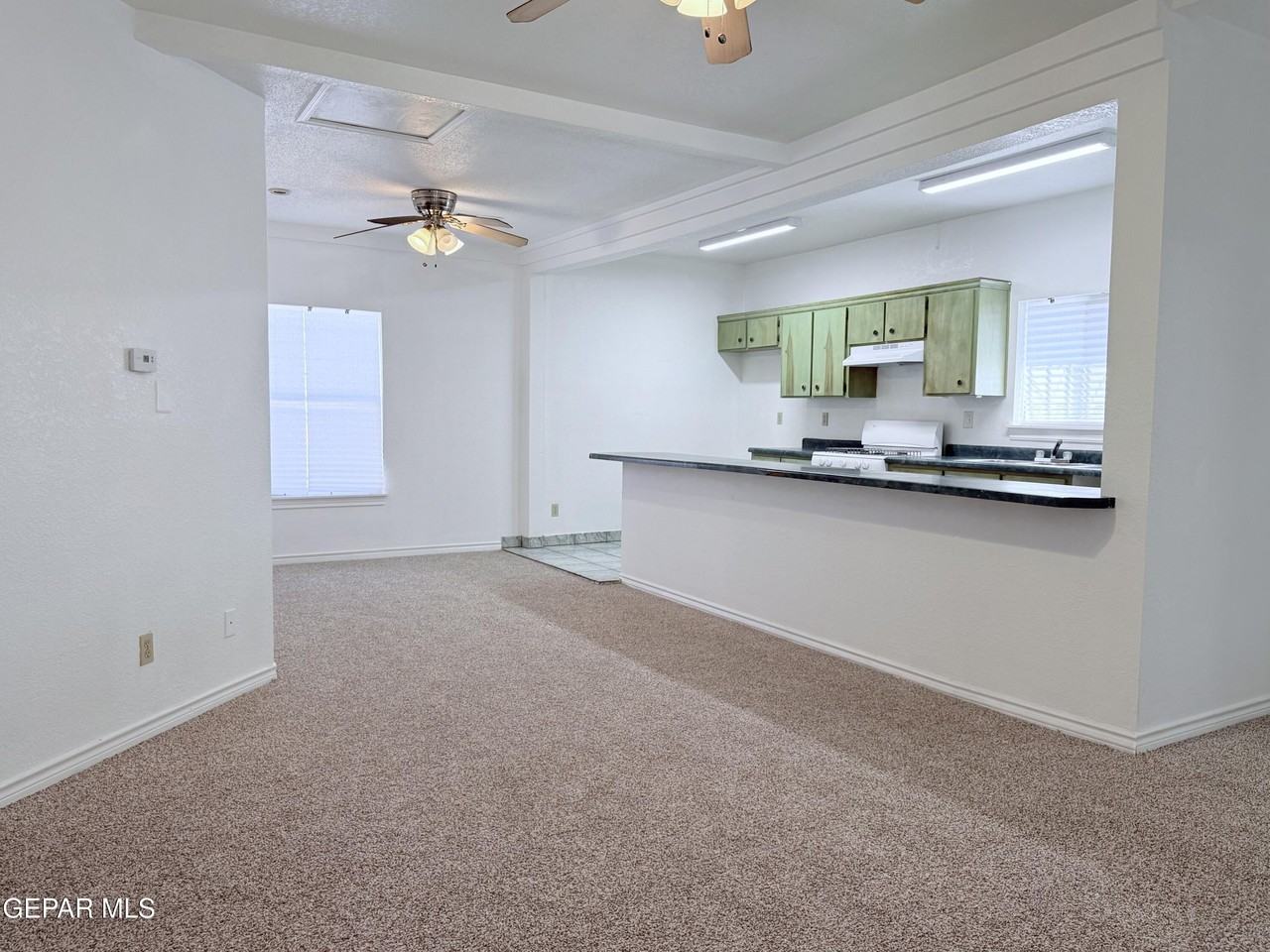 612 Noble St - Photo 4 of 17