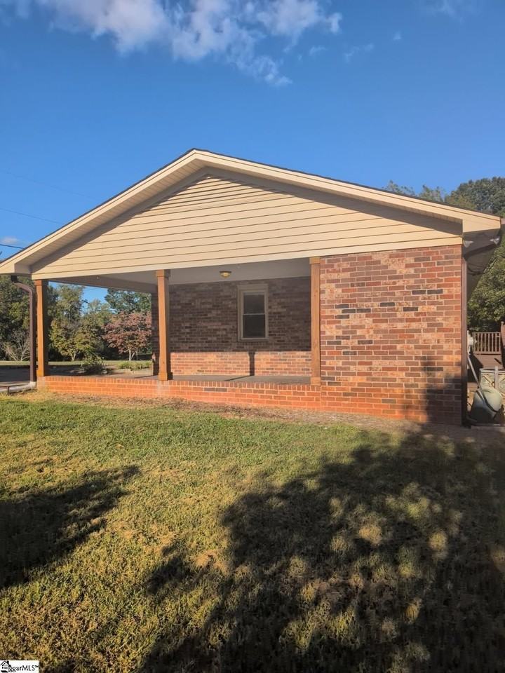 201 Acorn Dr - Photo 7 of 8