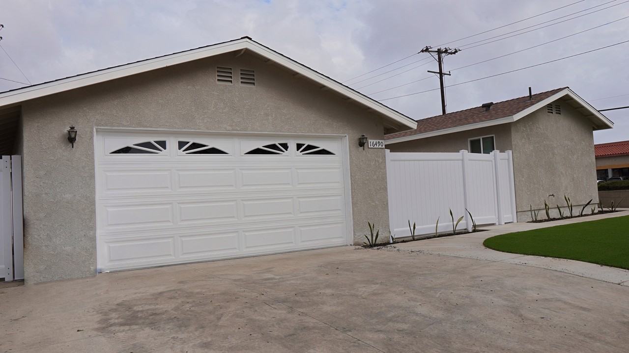 16490 Van De Velde Way - Photo 2 of 31