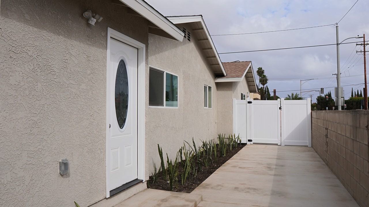 16490 Van De Velde Way - Photo 5 of 31