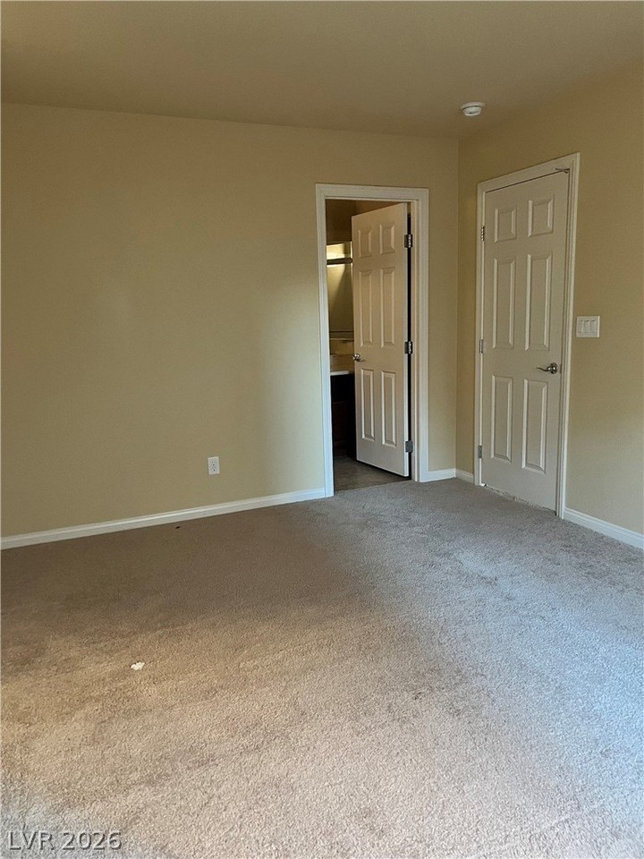 5895 Mendocino Hill Ave - Photo 7 of 15