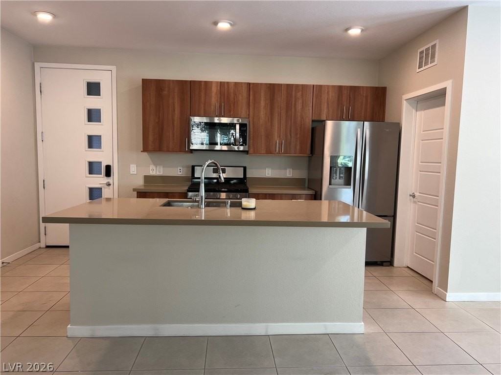 11237 Rainbow Peak Ave #105 - Photo 7 of 21