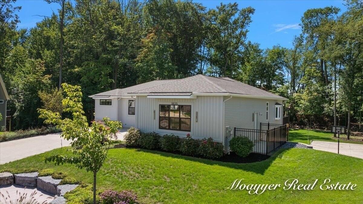 1835 Gloryfield Dr Sw - Photo 6 of 50