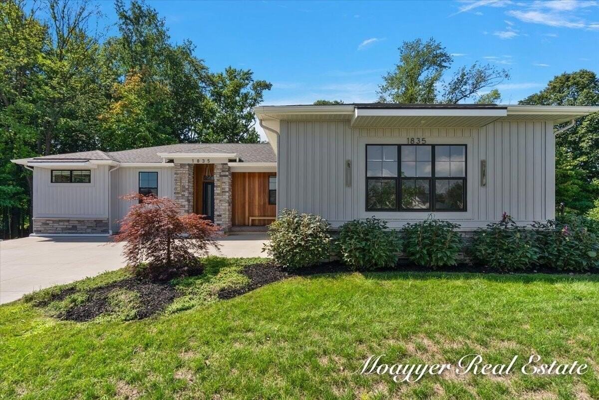 1835 Gloryfield Dr Sw - Photo 7 of 50