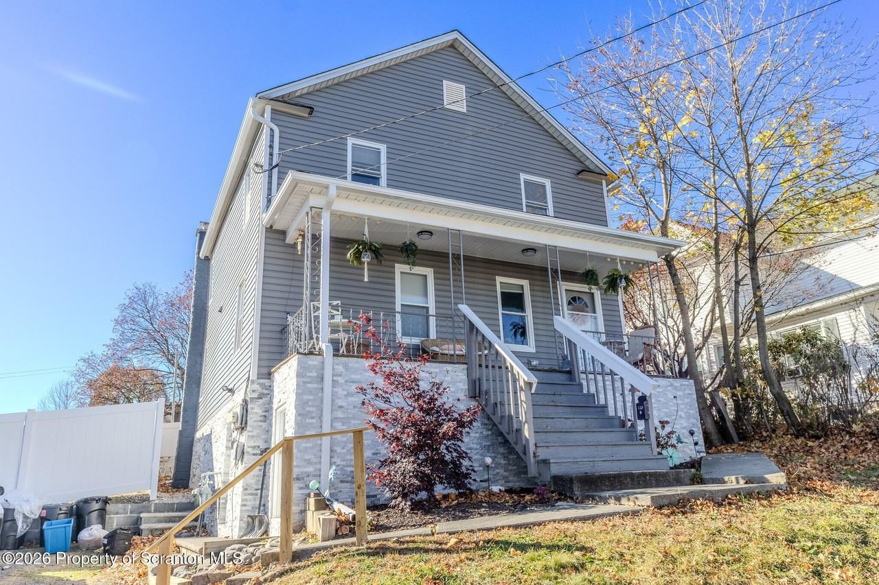 518 Meade St - Photo 2 of 24