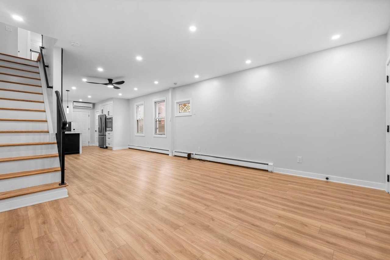 24 Park St - Photo 3 of 38
