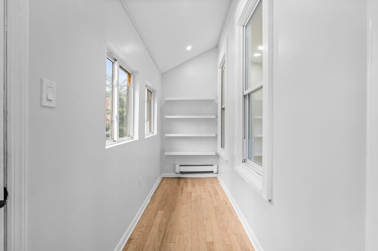 24 Park St - Photo 7 of 38