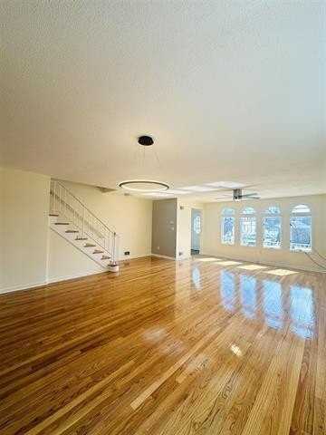 855 Avenue C - Photo 4 of 19