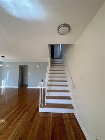 855 Avenue C - Photo 6 of 19