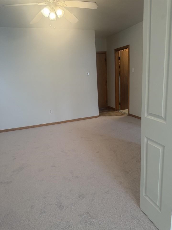 140 W 30th St - Photo 7 of 14